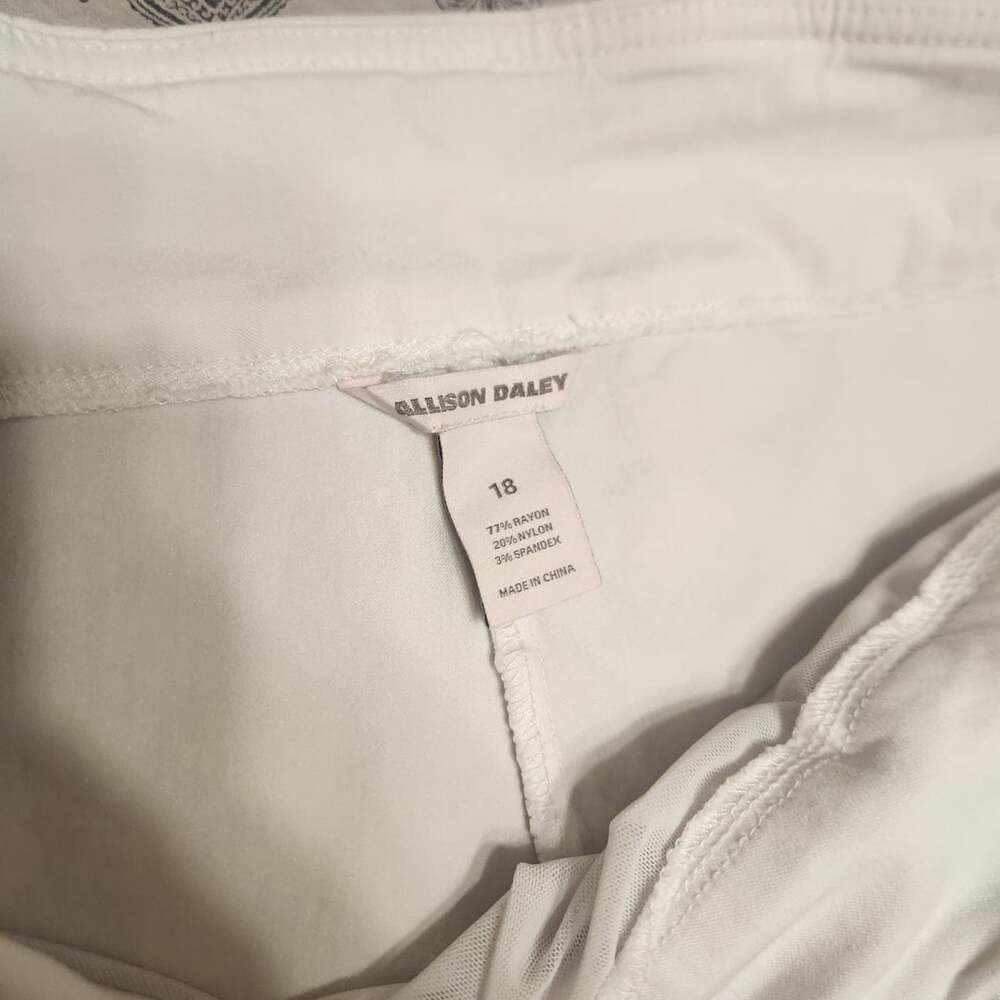 Allison Daley Pants Size 18 White Capri Side Slit - Picture 2 of 10